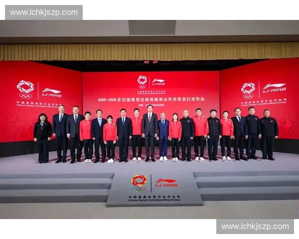 体育品牌深度合作推动创新与跨界融合开创全新商业模式